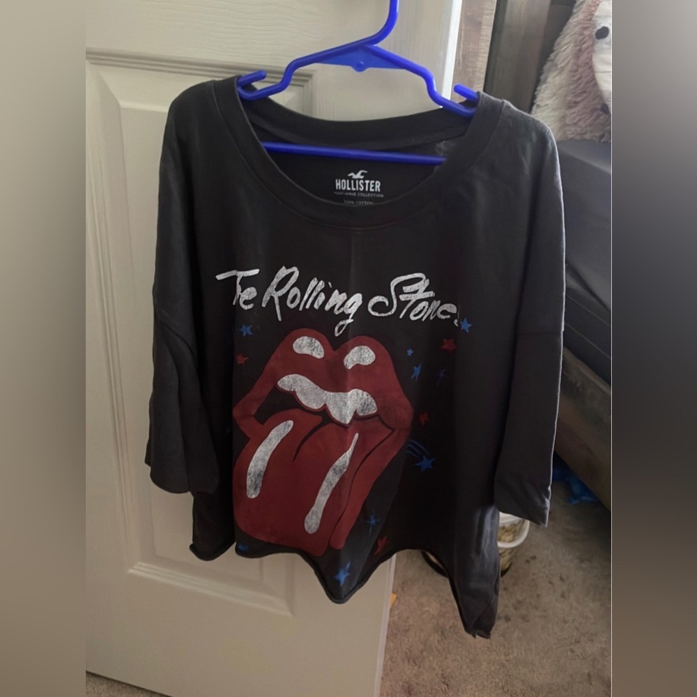 Hollister Rolling Stones cropped top